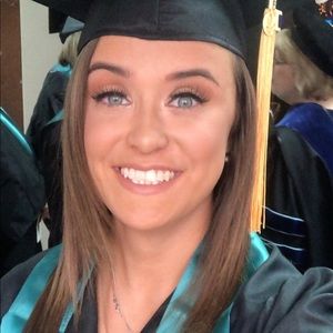 Meet your Posher, Carey